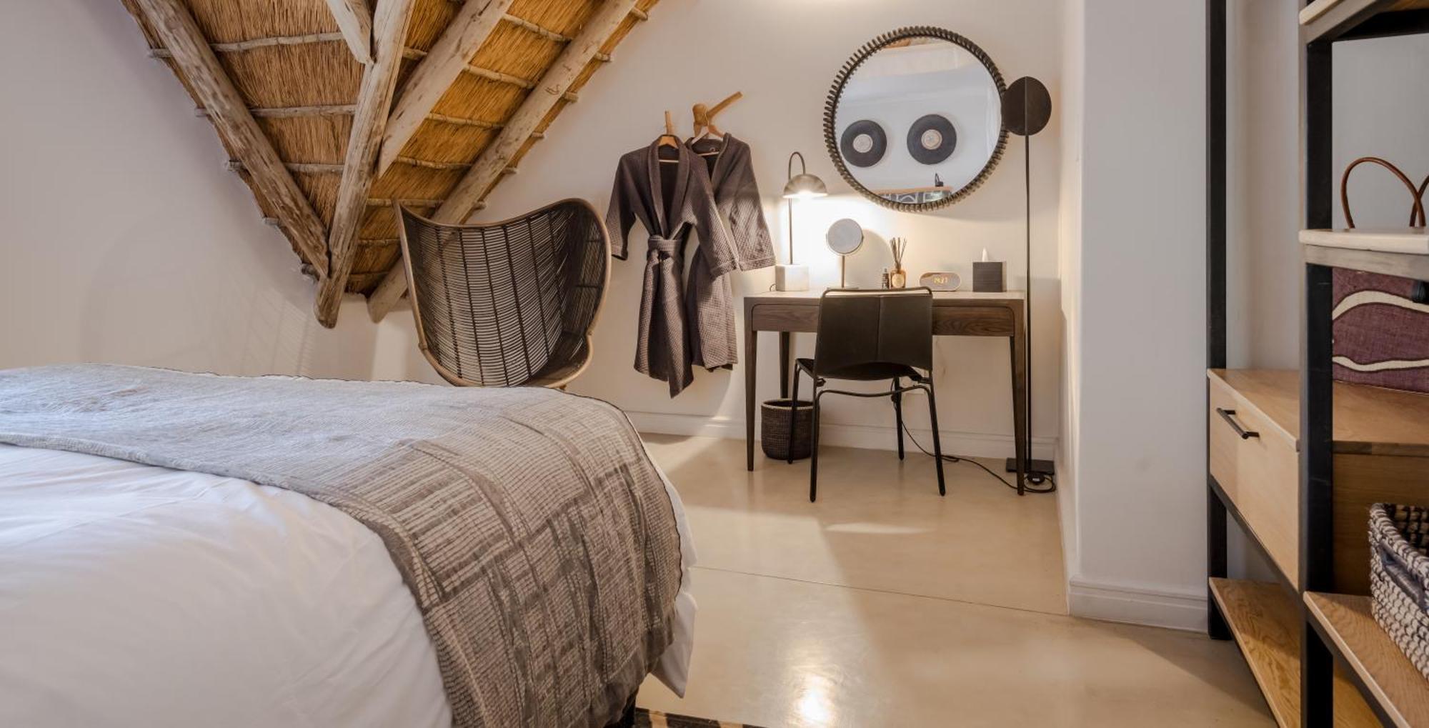 Serondella Safari Lodge Thornybush viltreservat Rum bild