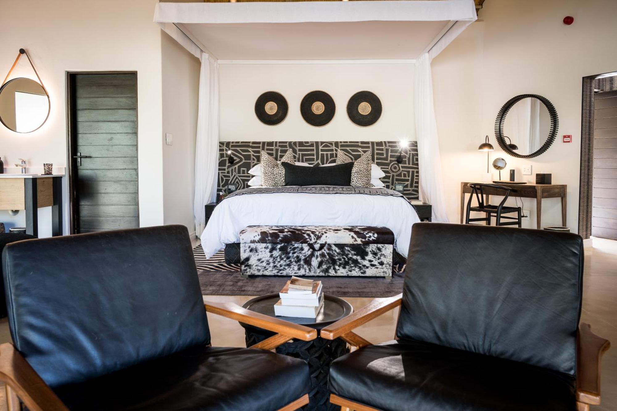 Serondella Safari Lodge Thornybush viltreservat Rum bild